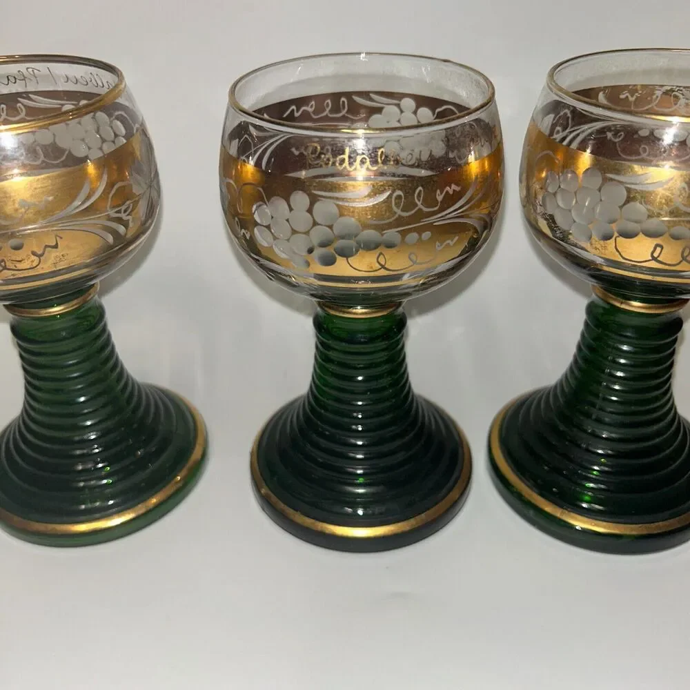 Set of 3 Green Glass Gold Trimmed Goblet Wine Glasses Textured Fruit